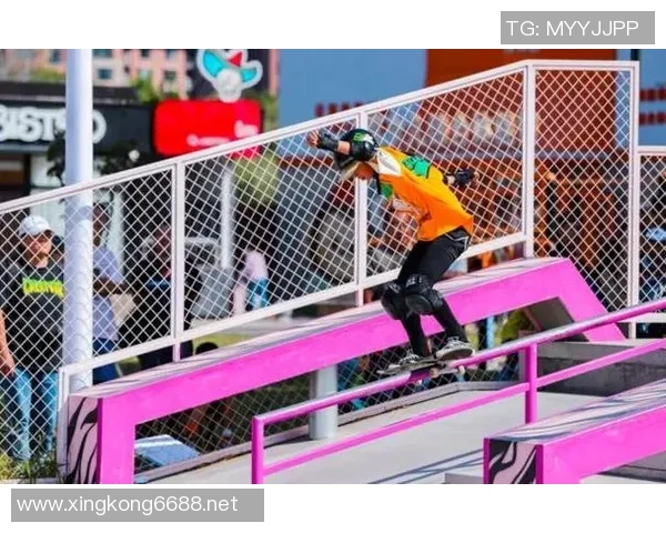 南京滑板队在运动滑板耐力排行榜中荣获第三名展现出色实力与团队精神 南京滑板队在运动滑板耐力排行榜中荣获第三名展现出色实力与团队精神