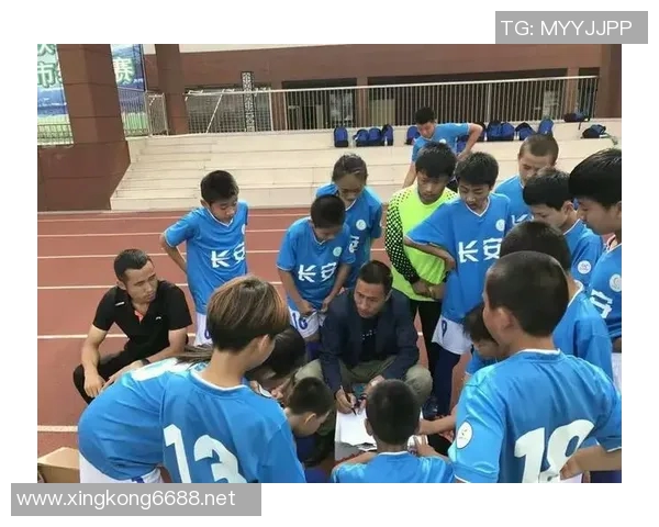 西安足球队在精英赛中以82分稳居积分榜首位展现强劲实力